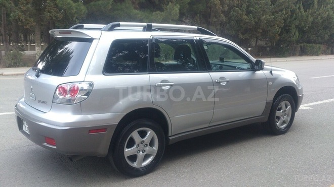 Mitsubishi Outlander 2002, 117,000 km - 2.4 l - Sumqayıt