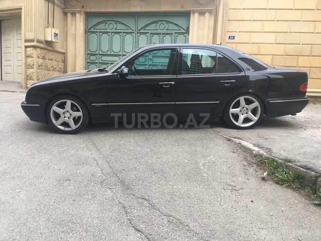 Mercedes E 320 1999, 204,540 km - 3.2 l - Bakı