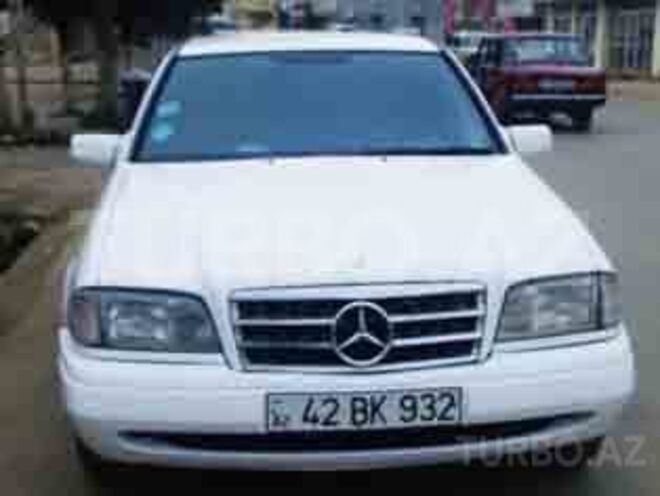 Mercedes C 250 1995, 450,000 km - 2.5 l - Masallı