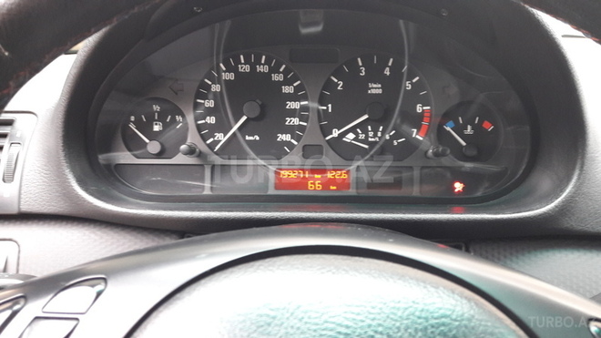 BMW 320 2001, 190,000 km - 2.2 л - Bakı