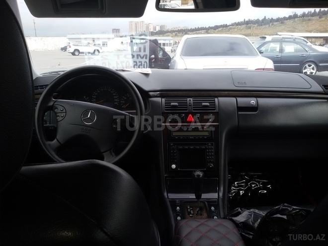 Mercedes E 240 2000, 195,000 km - 2.4 l - Bakı