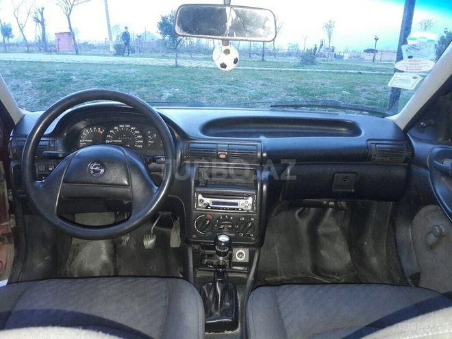 Opel Astra 1992, 410,000 km - 1.6 l - Balakən