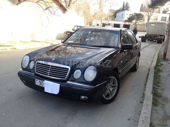 Mercedes E 240 1998, 267,860 km - 2.4 l - Bakı