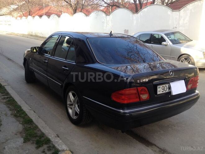 Mercedes E 240 1998, 267,860 km - 2.4 l - Bakı