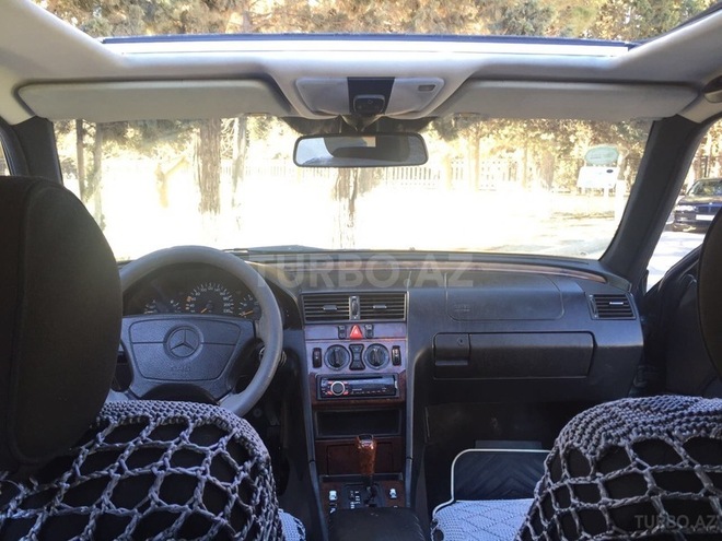 Mercedes C 180 1997, 232,000 km - 1.8 l - Sumqayıt