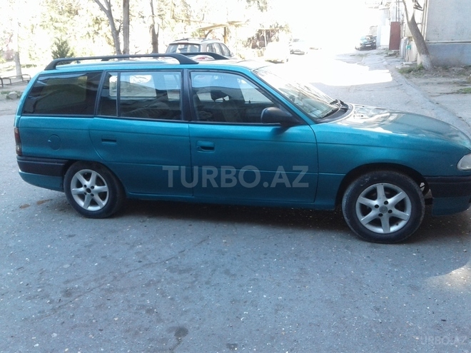 Opel Astra 1994, 250,000 km - 1.4 l - Sumqayıt
