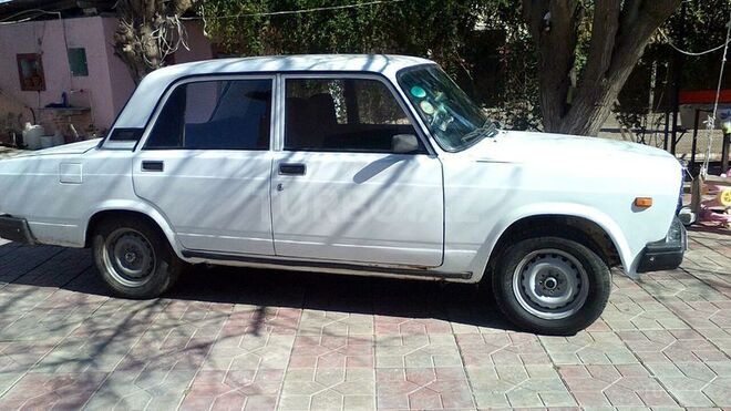 LADA (VAZ) 2107 2000, 330,000 km - 1.6 л - Füzuli