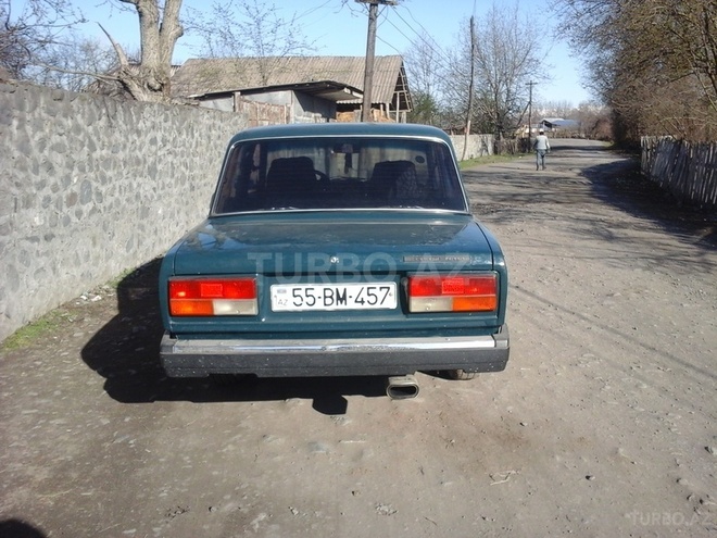 LADA (VAZ) 2107 2001, 180,000 km - 1.6 l - Qax