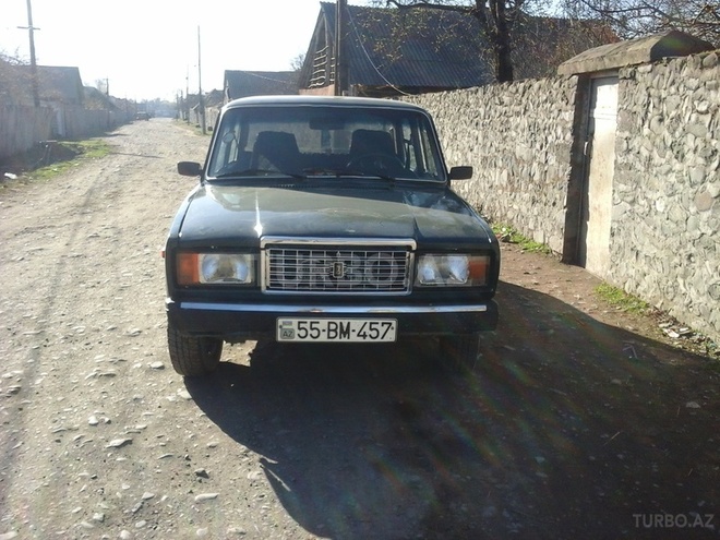 LADA (VAZ) 2107 2001, 180,000 km - 1.6 l - Qax