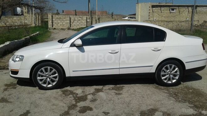 Volkswagen Passat 2006, 140,000 km - 2.0 l - Siyəzən