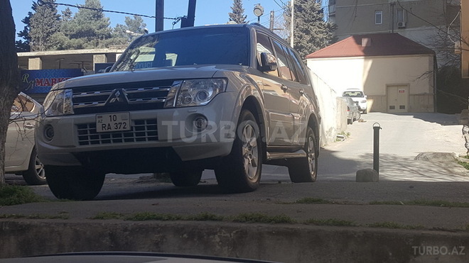 Mitsubishi Pajero 2012, 84,000 km - 3.5 л - Bakı