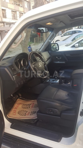 Mitsubishi Pajero 2012, 84,000 km - 3.5 л - Bakı