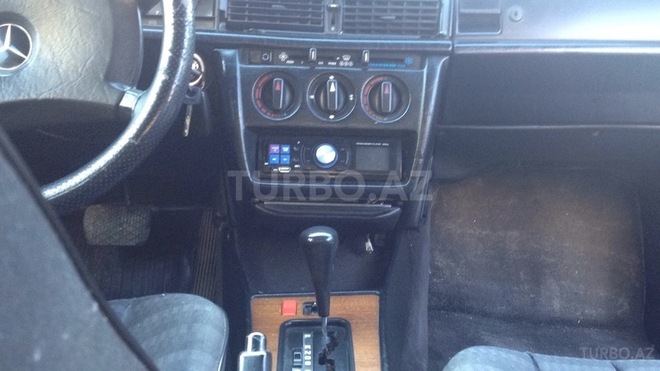 Mercedes 190 1990, 355,214 km - 1.8 l - Bakı