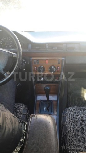 Mercedes E 250 1991, 2,230 km - 0.3 l - Bakı