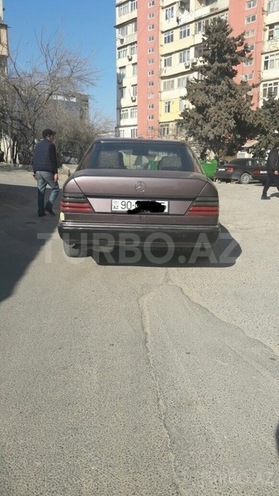 Mercedes E 250 1991, 2,230 km - 0.3 l - Bakı