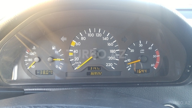 Mercedes C 220 1999, 369,000 km - 2.2 l - Bakı