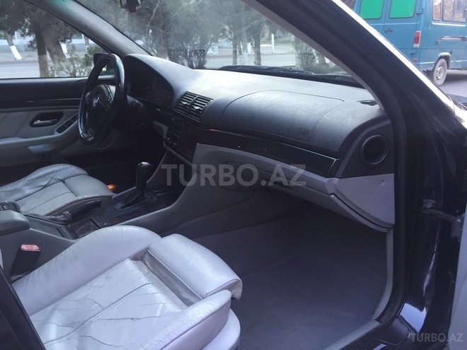 BMW 528 1999, 320,000 km - 2.8 l - Sumqayıt