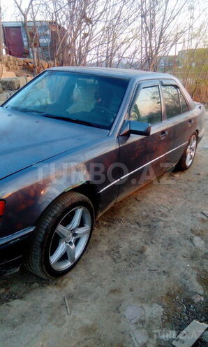 Mercedes E 220 1995, 788,999 km - 2.2 l - Bakı