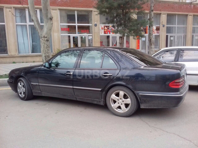 Mercedes E 220 2000, 265,000 km - 2.2 l - Gəncə