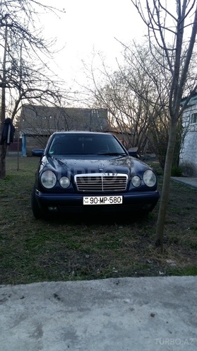 Mercedes E 240 1999, 204,094 km - 2.4 l - Zaqatala