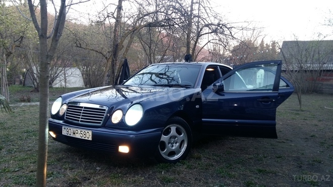 Mercedes E 240 1999, 204,094 km - 2.4 l - Zaqatala