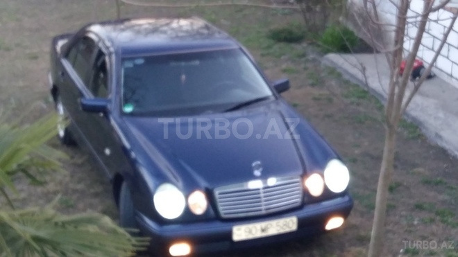 Mercedes E 240 1999, 204,094 km - 2.4 l - Zaqatala