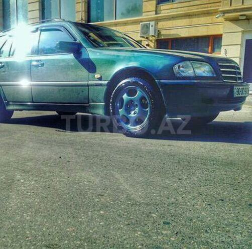 Mercedes C 240 2004, 239,655 km - 2.4 l - Xırdalan