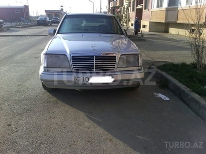 Mercedes E 200 1993, 345,000 km - 2.0 l - Bakı