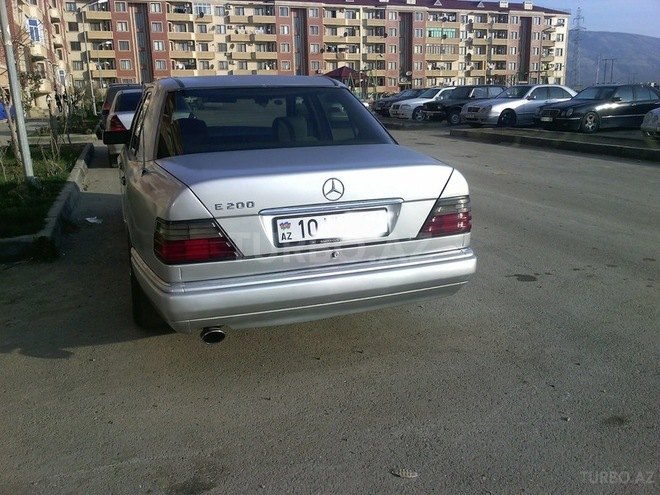Mercedes E 200 1993, 345,000 km - 2.0 l - Bakı
