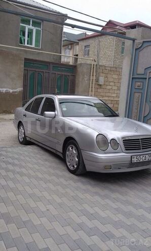 Mercedes E 240 1998, 262,000 km - 2.4 l - Bakı