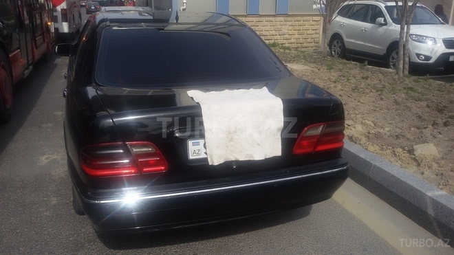 Mercedes E 220 2000, 315,000 km - 2.2 l - Bakı