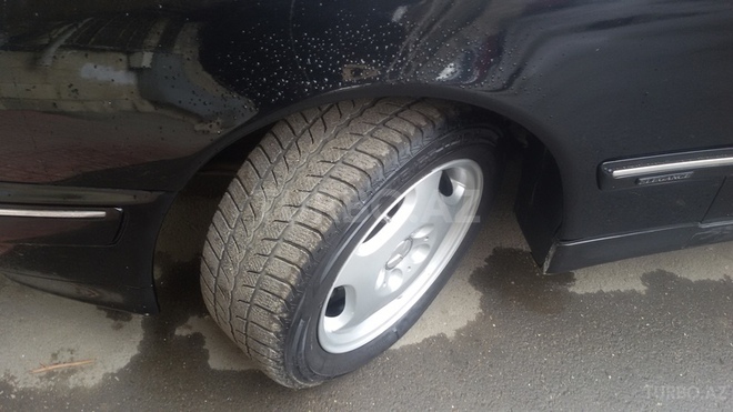 Mercedes E 220 2000, 315,000 km - 2.2 l - Bakı