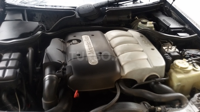 Mercedes E 220 2000, 315,000 km - 2.2 l - Bakı