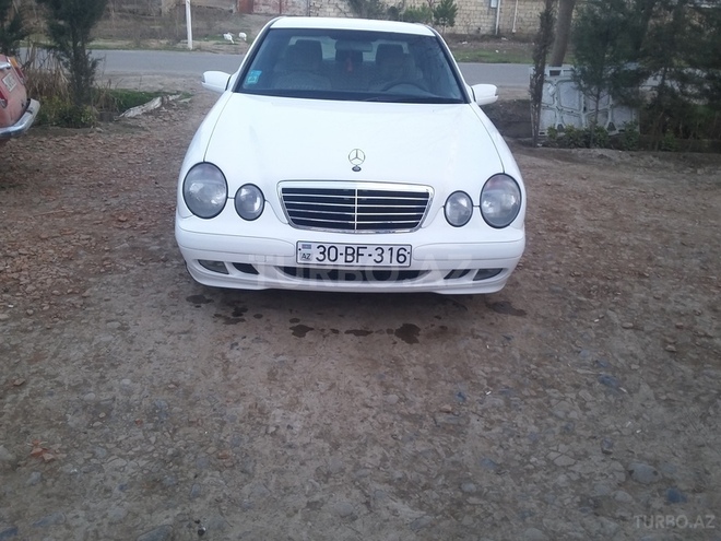 Mercedes E 220 2001, 350,000 km - 2.2 l - Biləsuvar