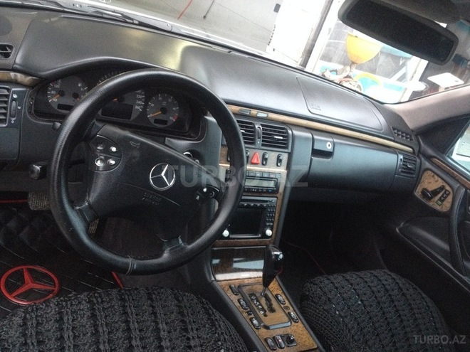 Mercedes E 320 2000, 366,000 km - 3.2 л - Bakı