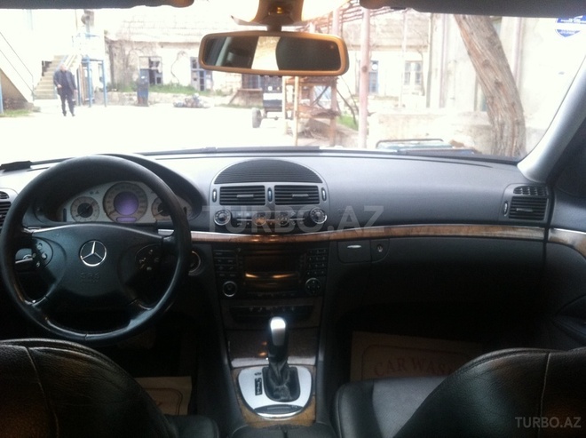 Mercedes E 320 2002, 300,000 km - 3.2 л - Bakı