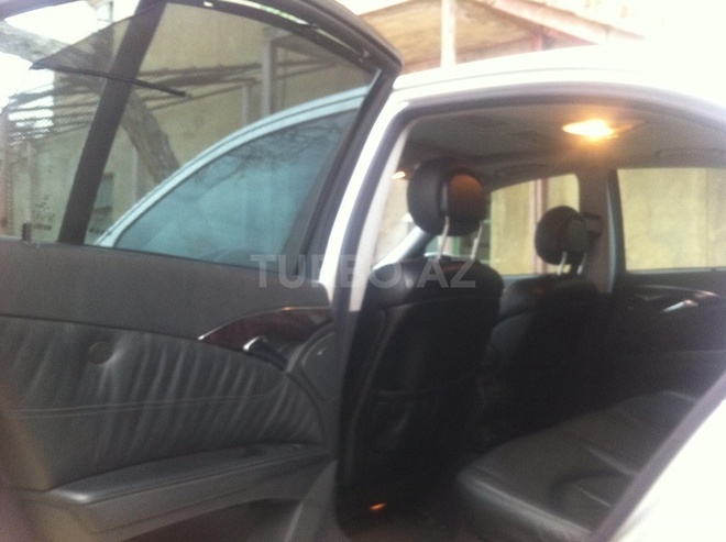 Mercedes E 320 2002, 300,000 km - 3.2 л - Bakı