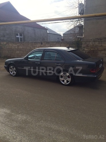 Mercedes E 270 1999, 250,000 km - 2.7 l - Bakı
