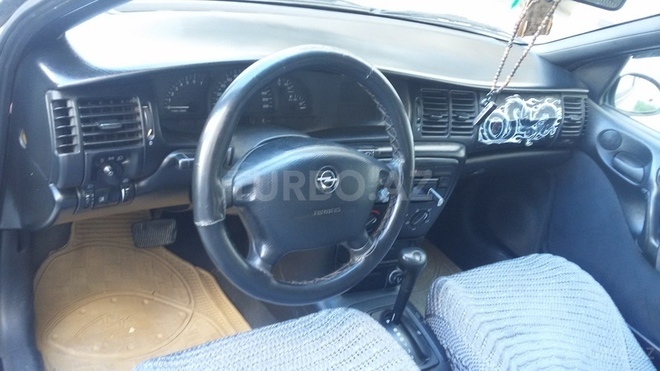 Opel Vectra 1997, 450,000 km - 1.8 л - Bakı