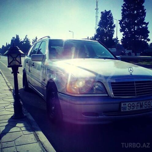 Mercedes C 240 2000, 239,658 km - 2.4 l - Xırdalan