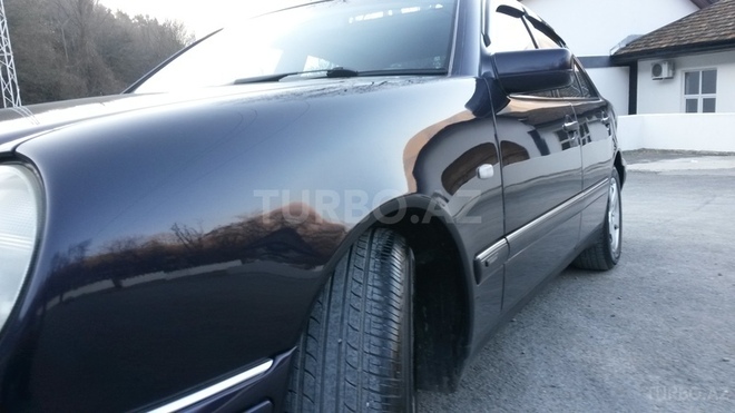 Mercedes E 240 1998, 235,000 km - 2.4 l - Şəki
