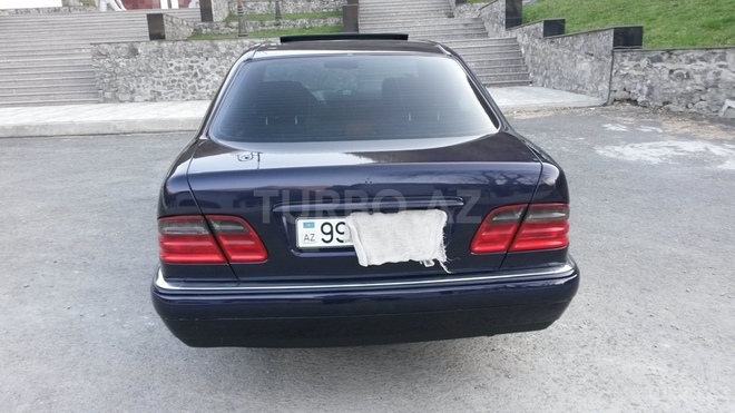 Mercedes E 240 1998, 235,000 km - 2.4 l - Şəki