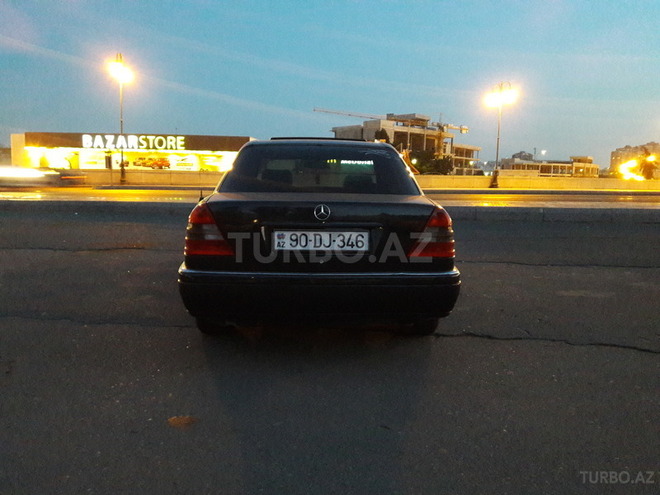 Mercedes C 180 1994, 262,138 km - 1.8 l - Bakı