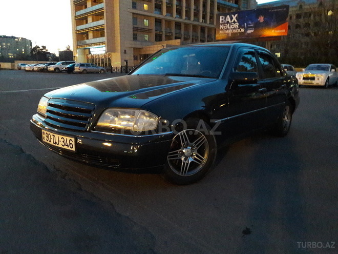 Mercedes C 180 1994, 262,138 km - 1.8 l - Bakı