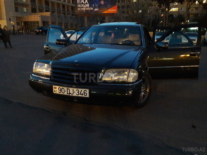 Mercedes C 180 1994, 262,138 km - 1.8 l - Bakı