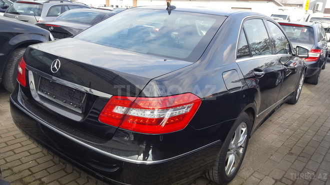 Mercedes E 200 2012, 85,000 km - 2.0 л - Naxçıvan