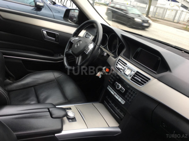 Mercedes E 200 2012, 85,000 km - 2.0 л - Naxçıvan