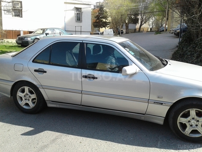 Mercedes C 180 1998, 360,000 km - 1.8 л - Bakı