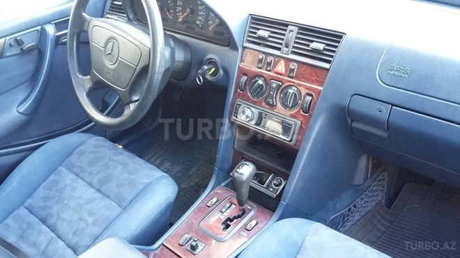 Mercedes C 240 1998, 129,300 km - 2.4 l - Bakı