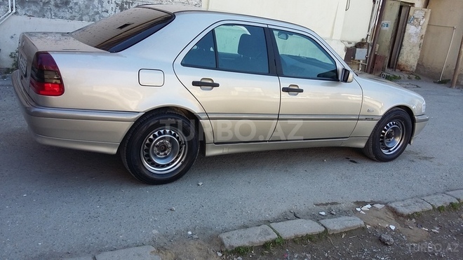 Mercedes C 240 1998, 129,300 km - 2.4 l - Bakı